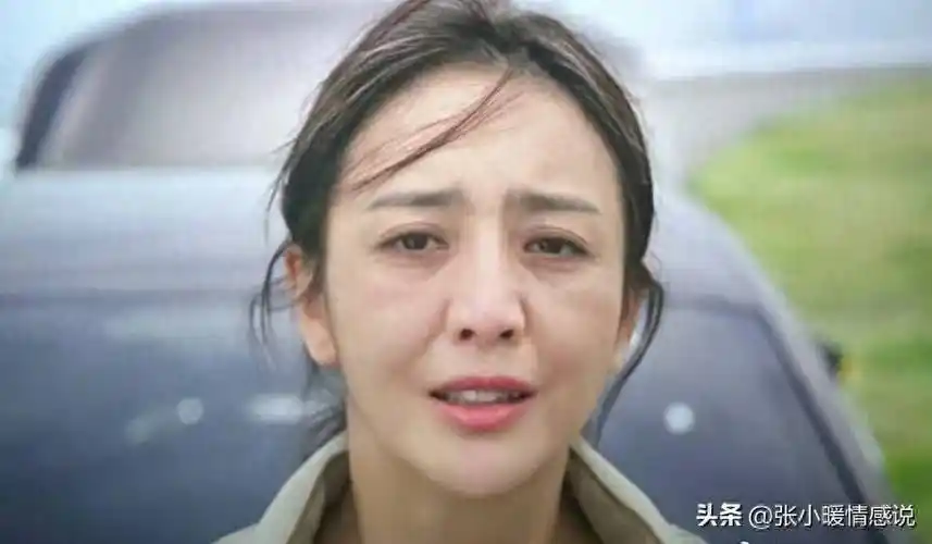 我经过风暴:但凡佟丽娅拉胯一点,都压不住这位堪称绝色的老戏骨_徐敏