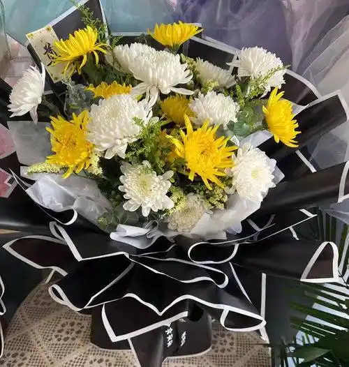 祭奠的鲜花:祭奠故人应该献什么花?